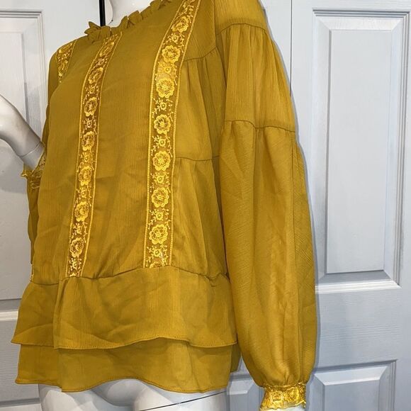 🔥lumie from Neiman Marcus blouse top - Picture 4 of 9